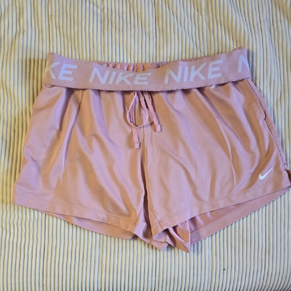 Nike Women's Athletic Shorts in Soft Pink Size Medium